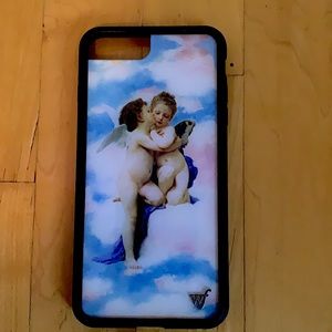 iPhone 8+ cases,blue and white with angles .